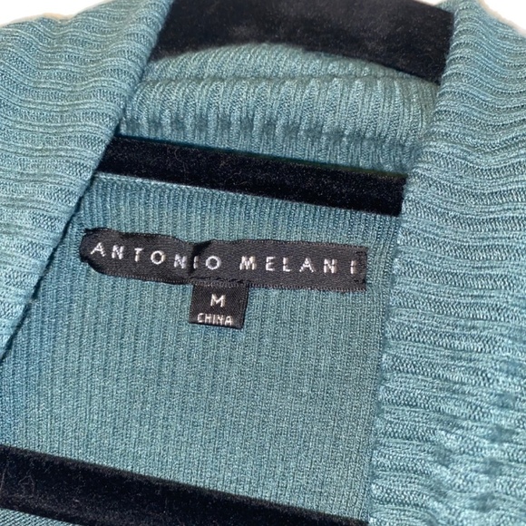 Antonio Melani size medium ladies sweater - Picture 3 of 4
